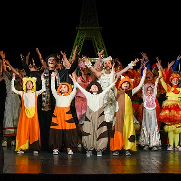 Детская школа вокала на сцене Камерного театра