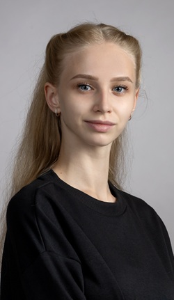 Александра Селеткова